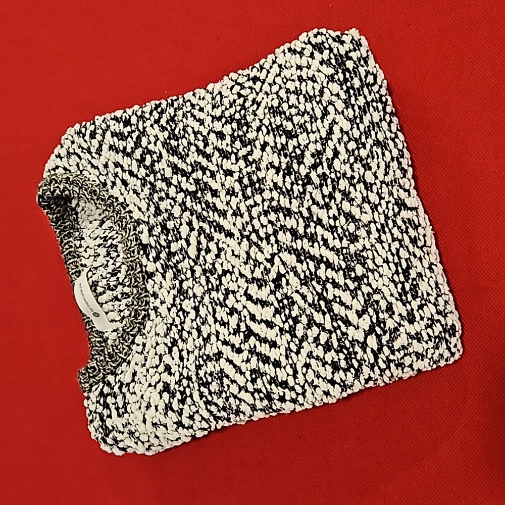The Impeccable Pig oversized textured popcorn type black white Med.side slits - Picture 2 of 7
